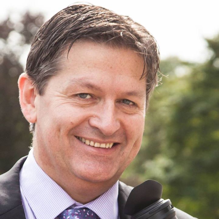 Andrew Charlton on Kuula